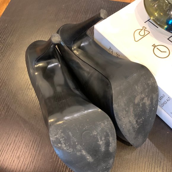 GUESS High Heels Pumps - Picture 9 of 9